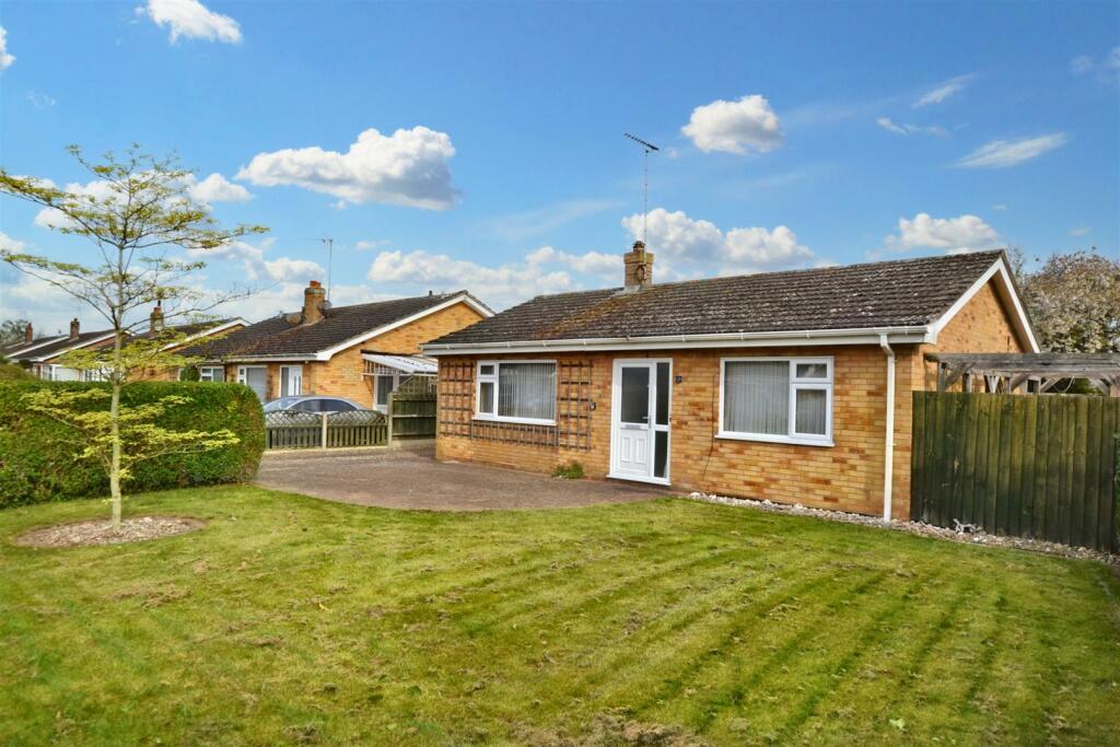 2 bedroom detached bungalow for sale in Purdy Way, Aylsham, NR11