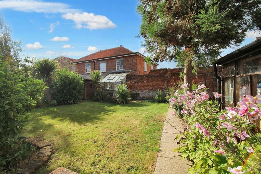 Main image of property: Red Lion Street, Aylsham