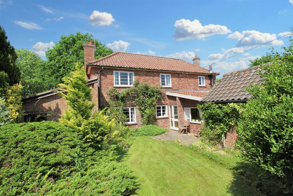 Main image of property: Blacksmiths Lane, Erpingham