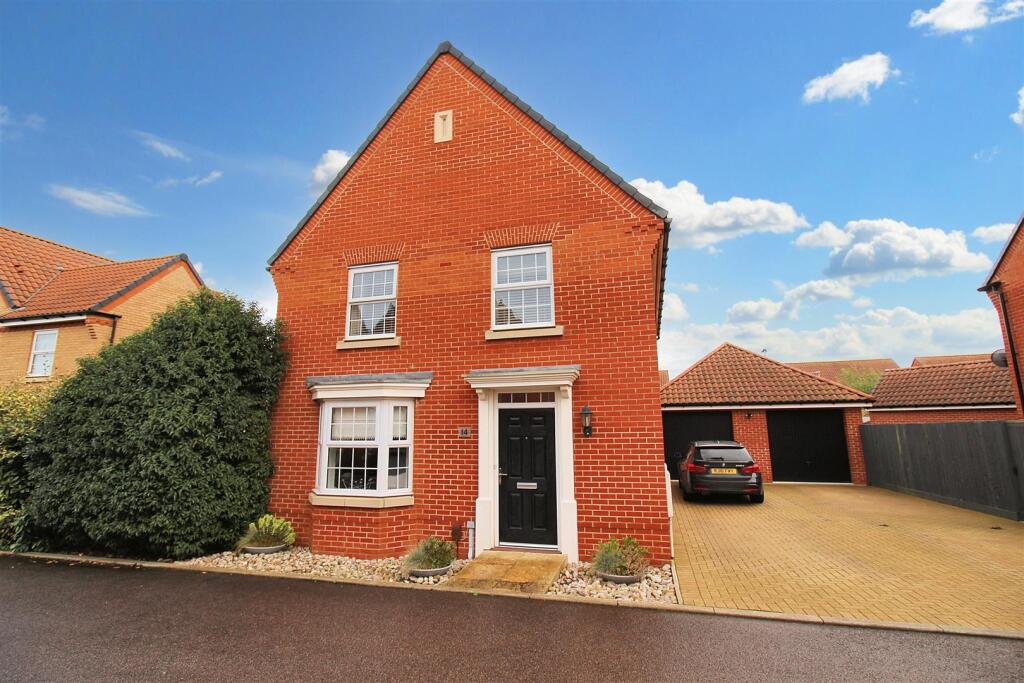 Main image of property: Ethnie Gleaner Drive, Aylsham, Norwich