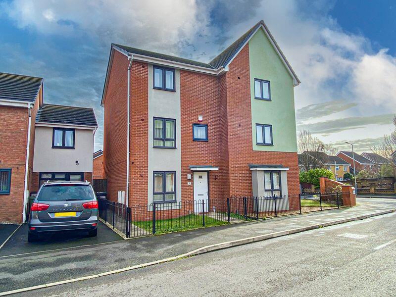 3 bedroom town house for sale in Mullion Drive, Bilston, WV14 8GW, WV14