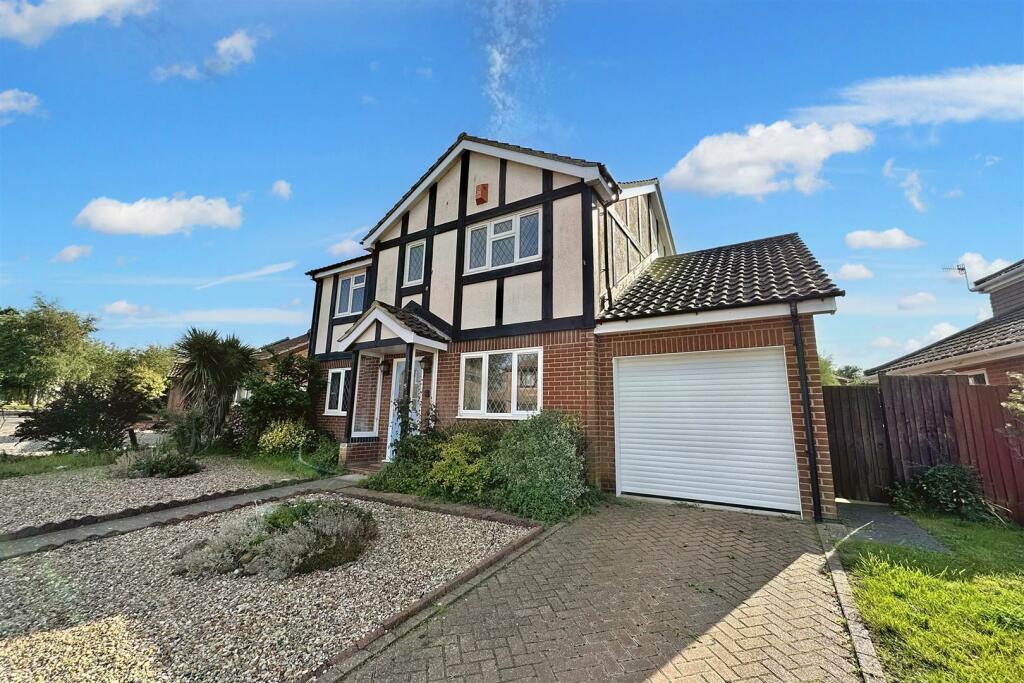 4 bedroom detached house for sale in Campion Way, Sheringham, NR26