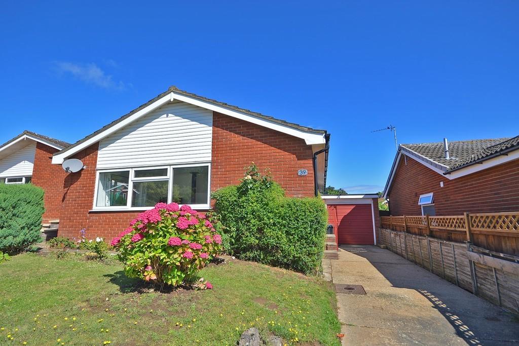 2 bedroom detached bungalow for sale in Woodland Rise West, Sheringham