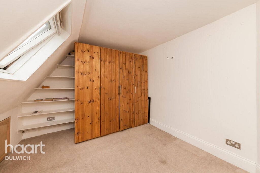 Main image of property: Cintra Park, London
