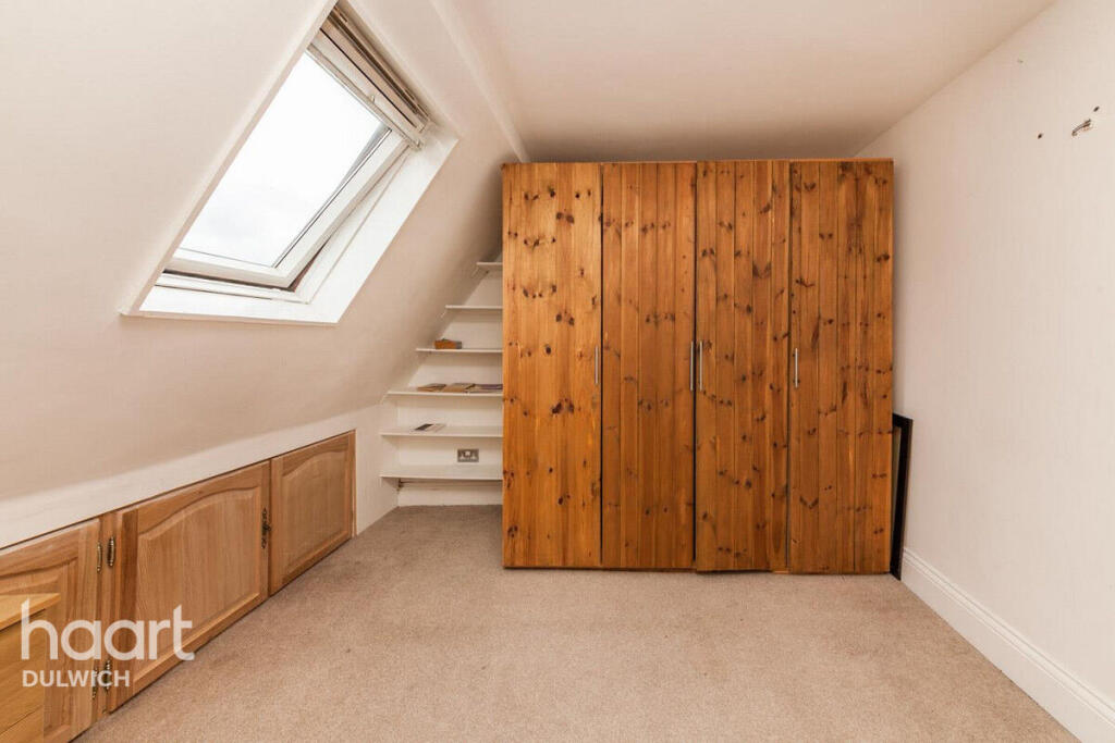 Main image of property: Cintra Park, London