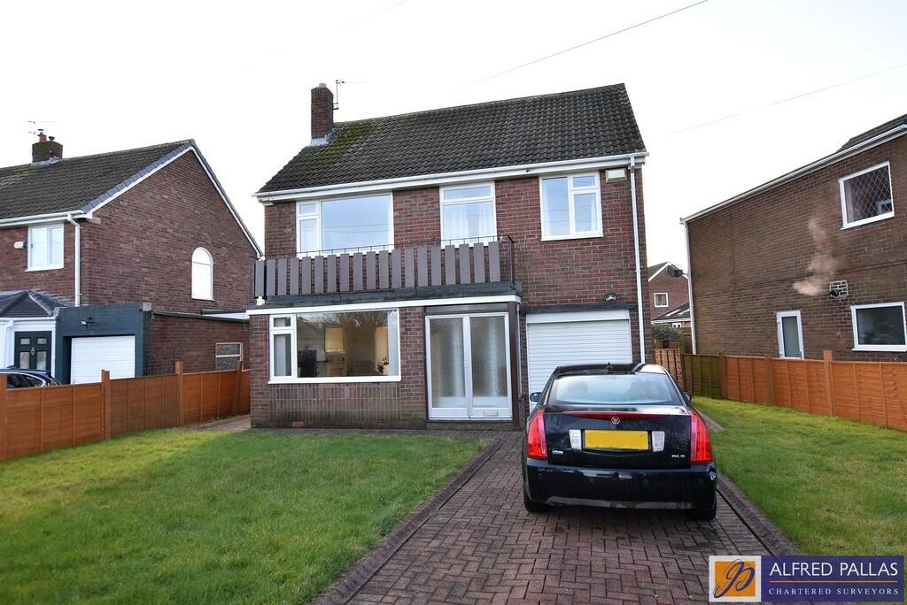 4 bedroom detached house for sale in North Drive, Cleadon Village, SR6