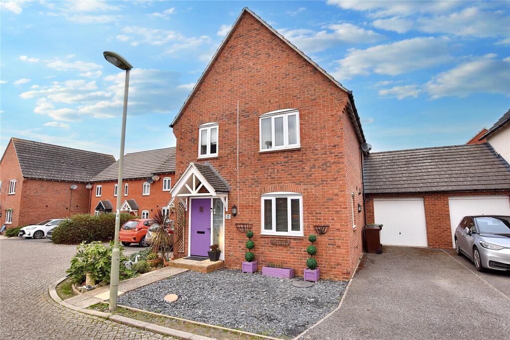 4 bedroom detached house for sale in Swan Mews, Didcot, Oxfordshire, OX11
