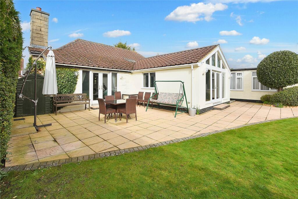 4 bedroom detached bungalow for sale in Didcot Road, Harwell, Didcot