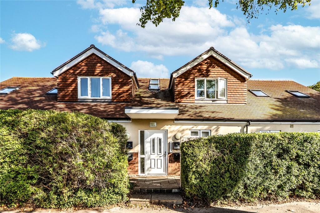 Main image of property: Park Close, Didcot, Oxfordshire, OX11