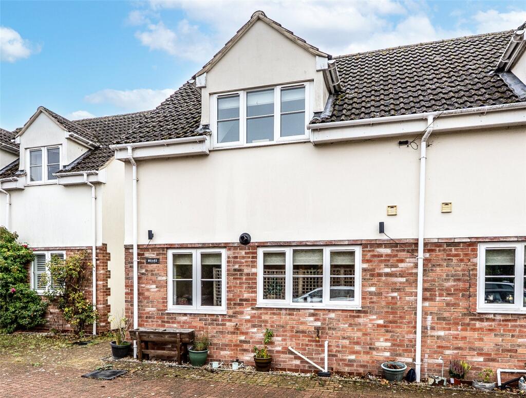 Main image of property: South Row, Chilton, Didcot, Oxfordshire, OX11