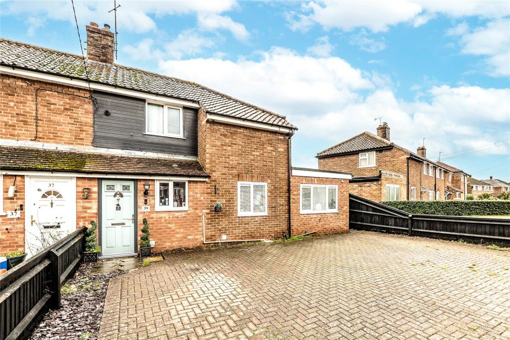 Main image of property: Oxford Crescent, Didcot, Oxfordshire, OX11