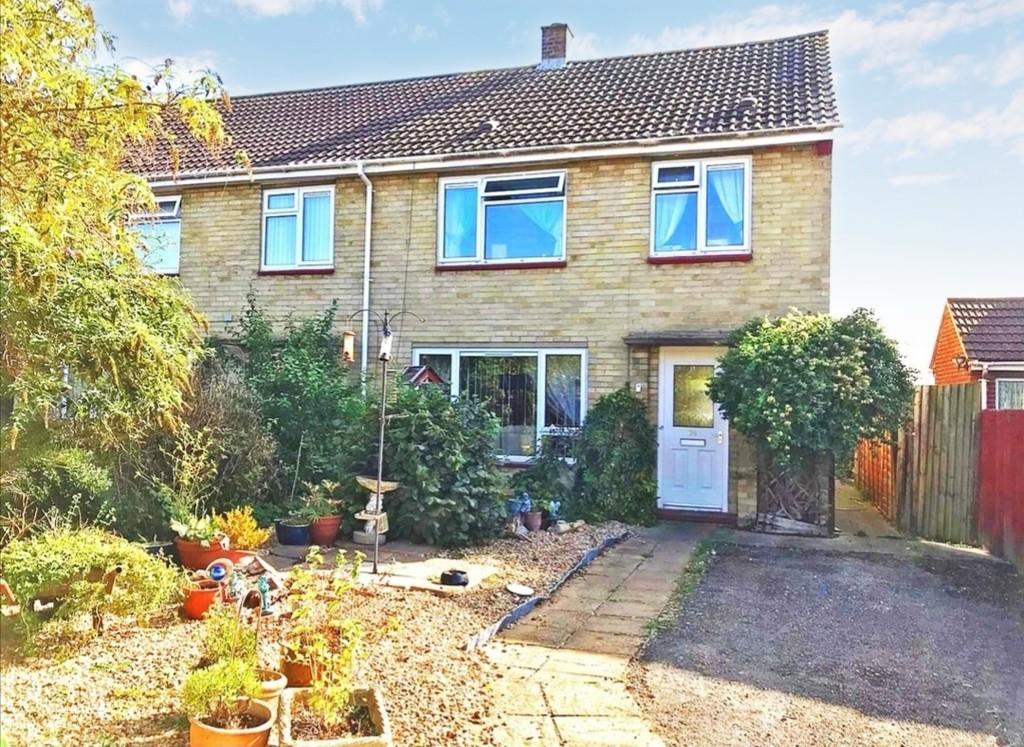 3 bedroom semidetached house for sale in Tyrrells Way, Sutton