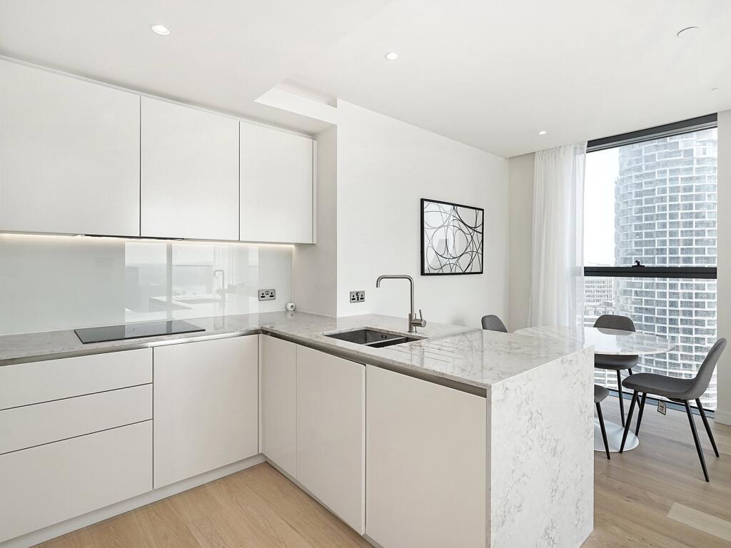 Main image of property: Hampton Tower, South Quay Plaza, E14