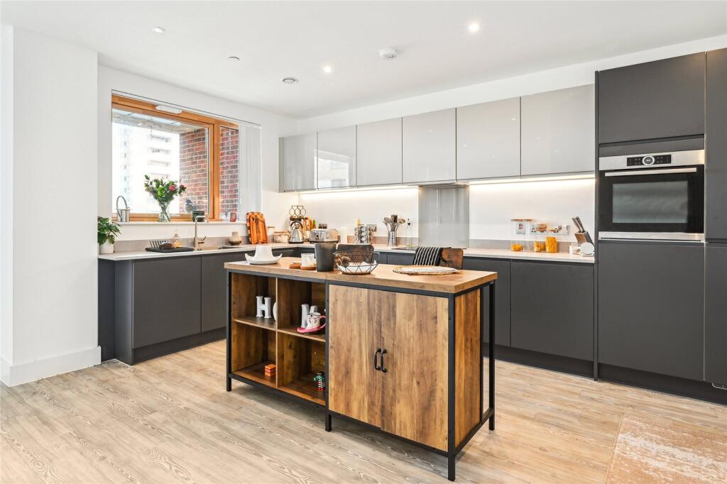 Main image of property: Southmere, Thamesmead, SE2