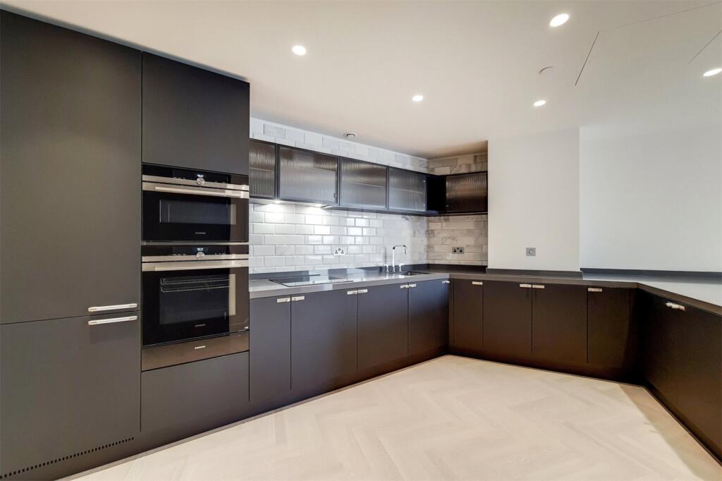 Main image of property: Sun Street, Hackney, EC2A