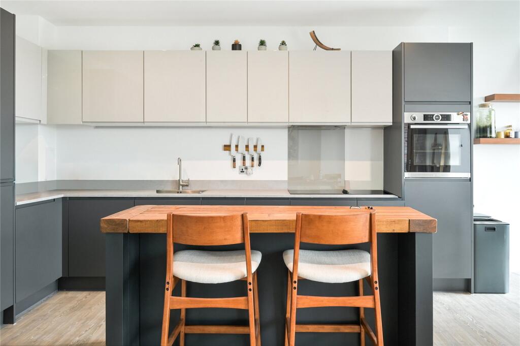 Main image of property: Southmere, Thamesmead, SE2