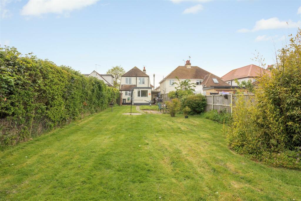 3 bedroom detached house for sale in Douglas Avenue, Whitstable, CT5