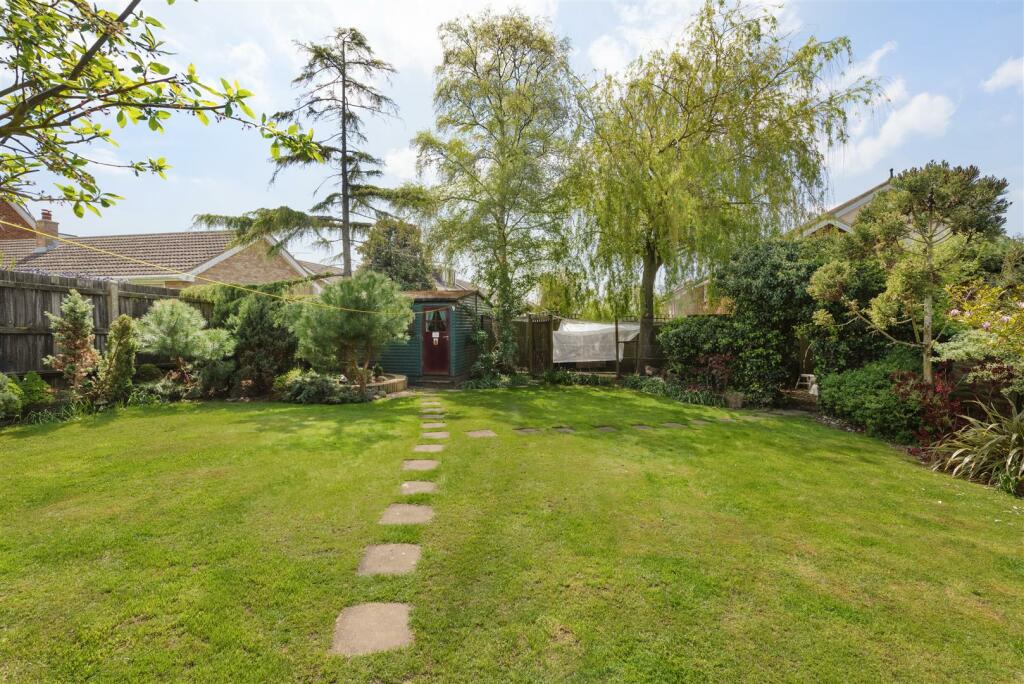 4 bedroom detached house for sale in Hazlemere Road, Seasalter