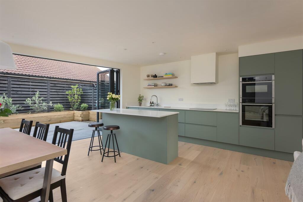 Additional property image - Hillview Road, Whitstable