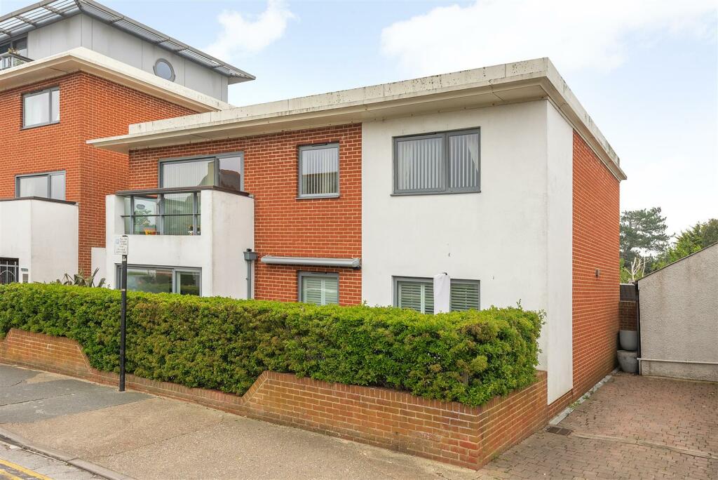 Additional property image - Graystone Road, Tankerton, Whitstable