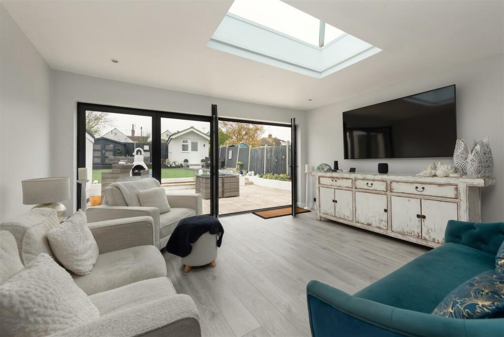 Additional property image - Hampton Pier Avenue, Hampton, Herne Bay