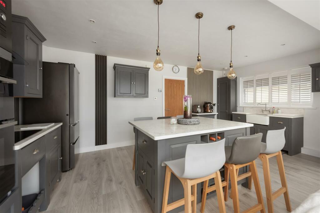 Additional property image - Hampton Pier Avenue, Hampton, Herne Bay