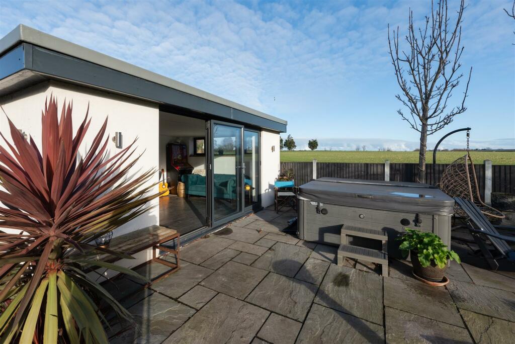 Additional property image - Ebbsfleet Lane North, Cliffsend, Ramsgate