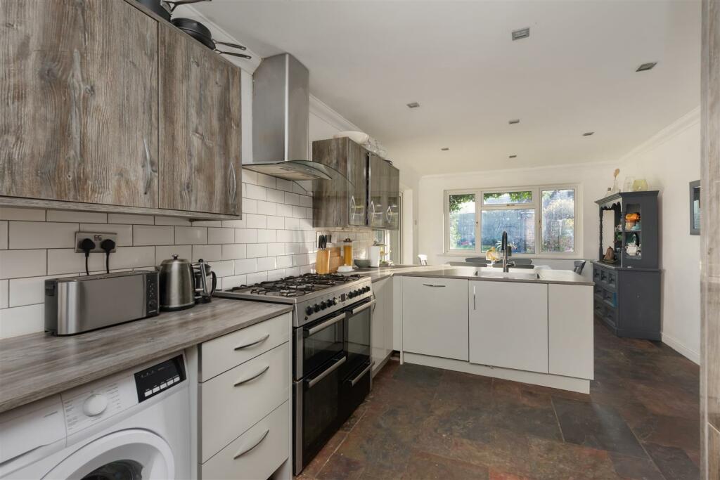 Additional property image - Ebbsfleet Lane North, Cliffsend, Ramsgate