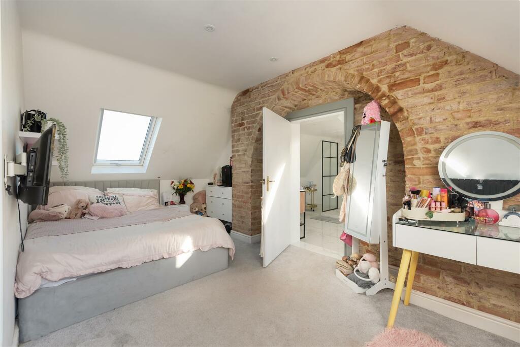 Additional property image - Ebbsfleet Lane North, Cliffsend, Ramsgate