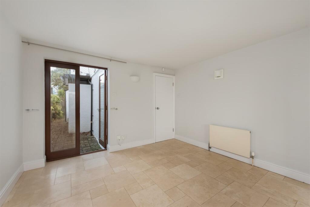 Additional property image - Marine Terrace, Whitstable
