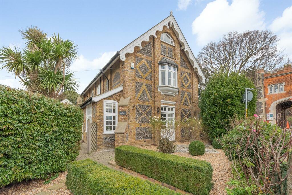 Additional property image - Tower Hill, Whitstable