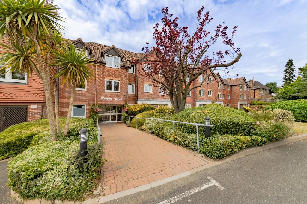 Main image of property: Farnham Close, London, N20