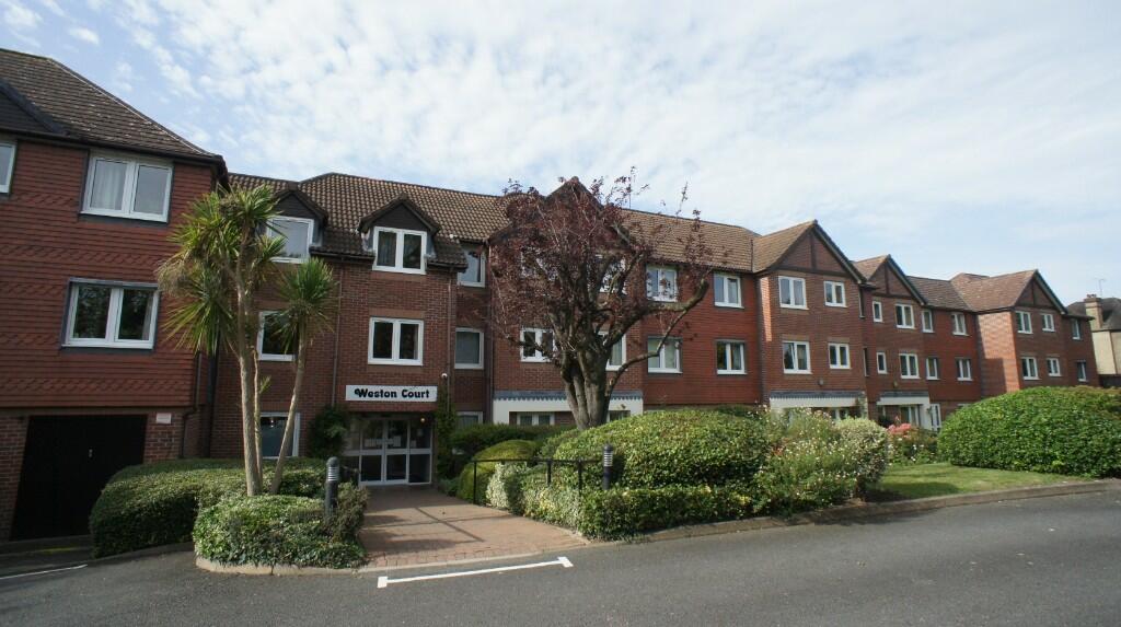 1 bedroom retirement property for sale in Farnham Close, London, N20