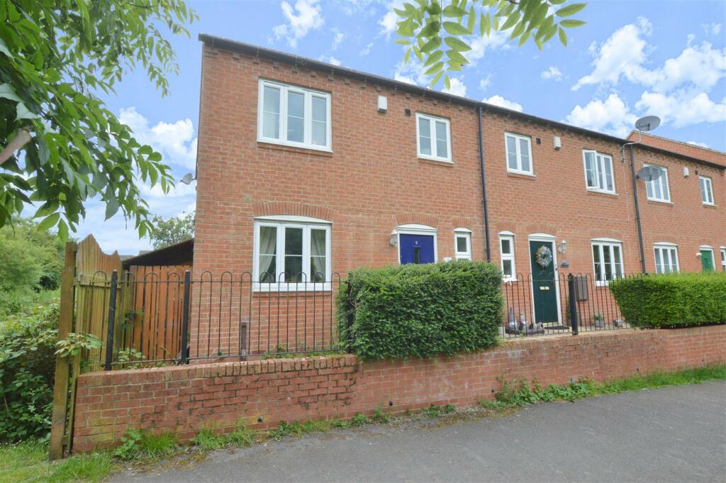 3 bedroom end of terrace house for sale in Goodwood Avenue, Catterick