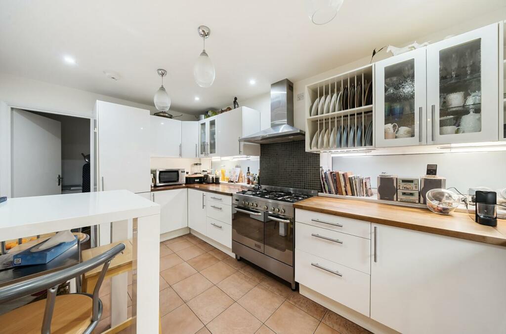 Additional property image - Bulls Lane, Welham Green