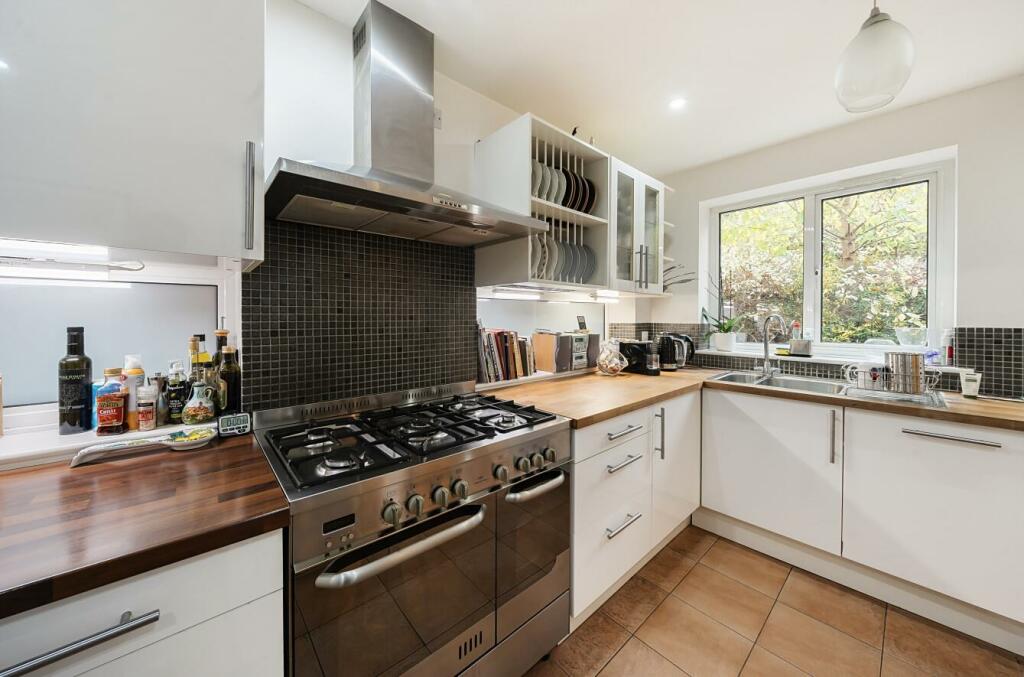 Additional property image - Bulls Lane, Welham Green