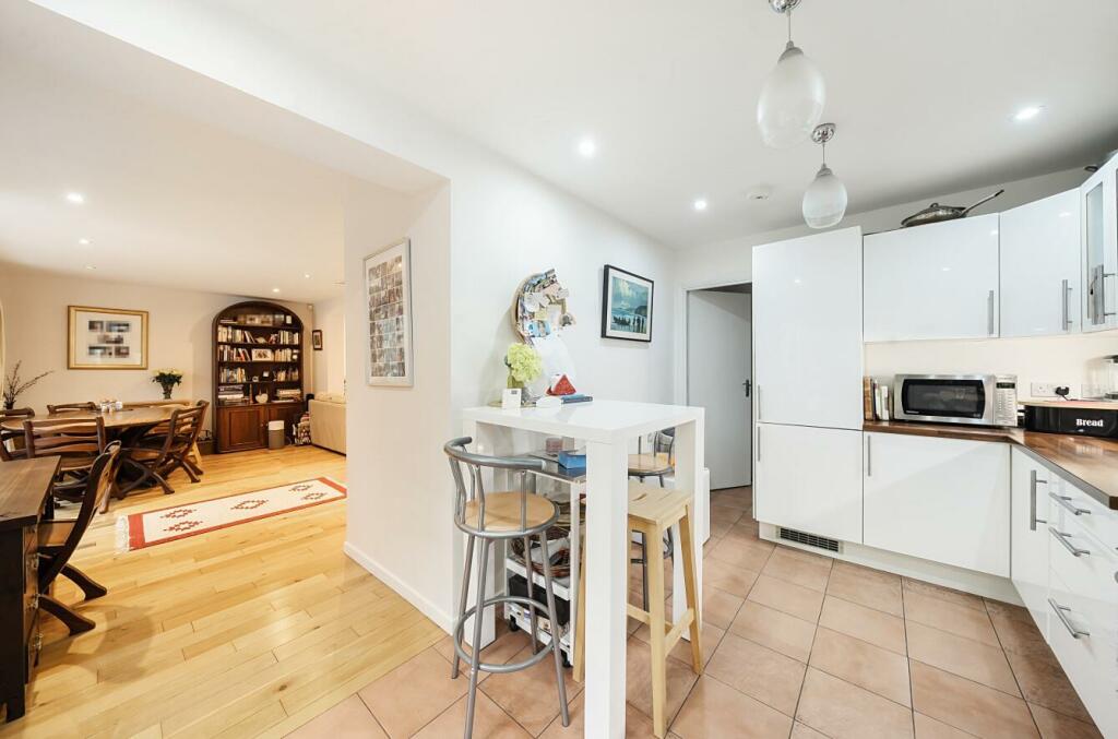 Additional property image - Bulls Lane, Welham Green