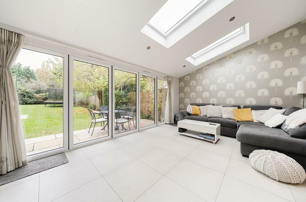 Additional property image - Bulls Lane, Welham Green
