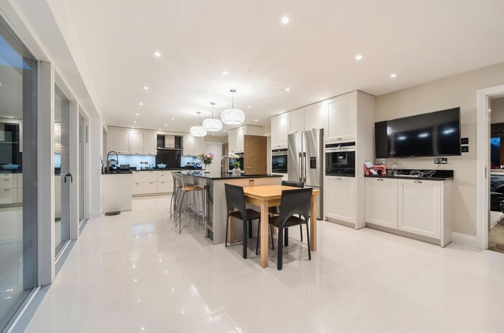 Additional property image - Bulls Lane, Brookmans Park