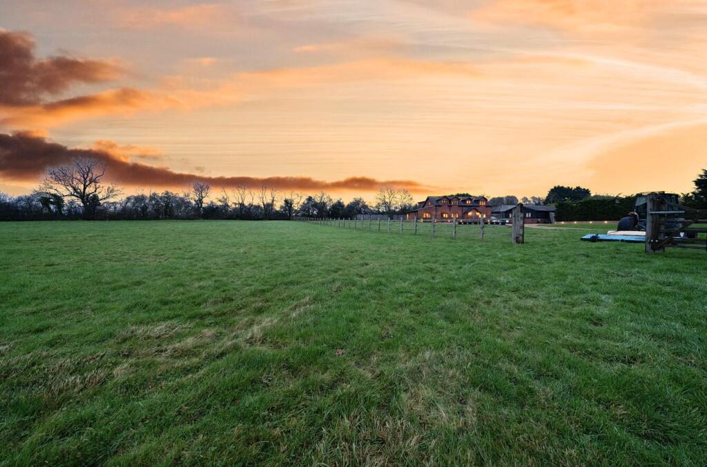 Additional property image - Bulls Lane, Brookmans Park