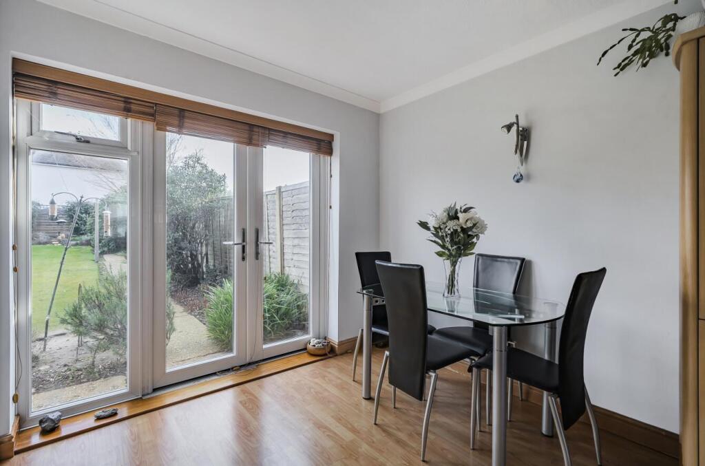 Additional property image - Peplins Way, Brookmans Park, Hatfield