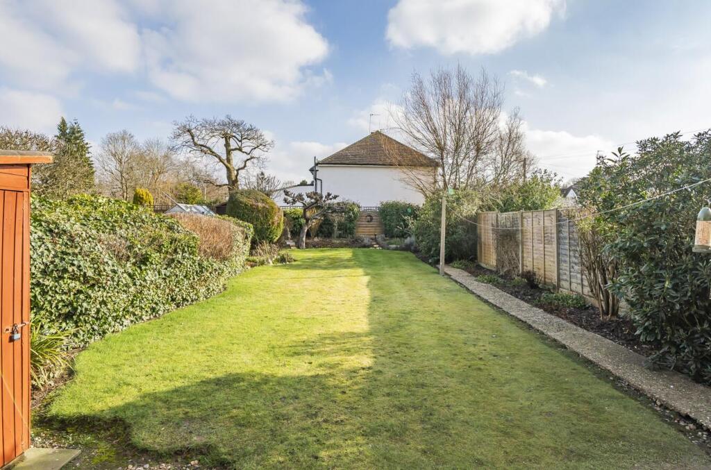 Additional property image - Peplins Way, Brookmans Park, Hatfield