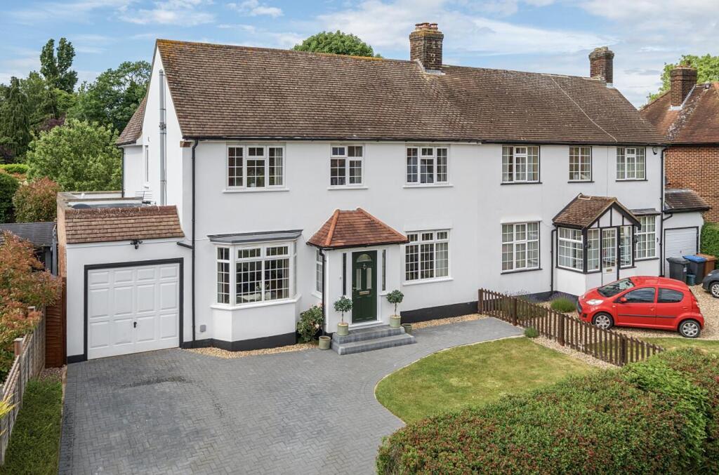 Main image of property: Moffats Lane, Brookmans Park