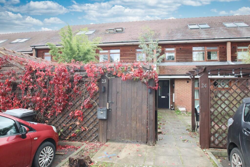 3 bedroom town house for sale in Tilden Road, Compton, SO21