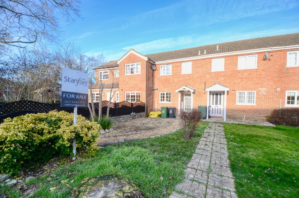 2 bedroom terraced house for sale in Pennington Close, Colden Common, Hampshire, SO21