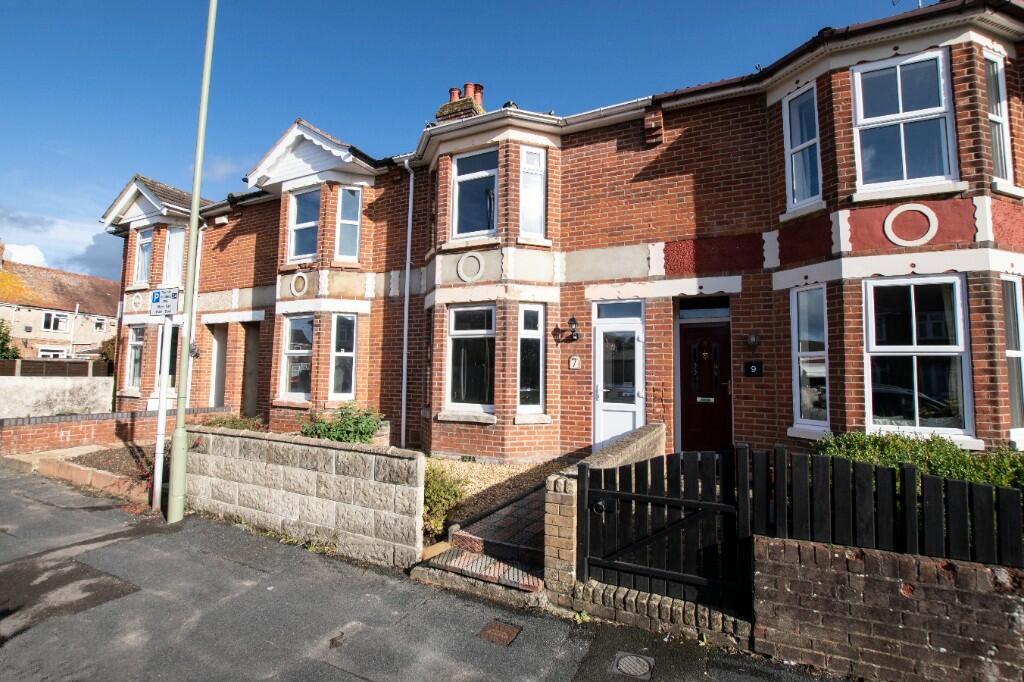 3 bedroom terraced house for sale in Arnold Road, Eastleigh, Hampshire