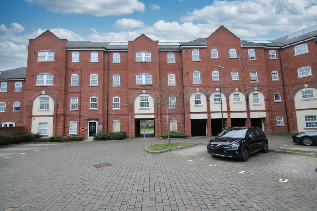 2 bedroom apartment for sale in Ashton Gardens, Eastleigh, SO50