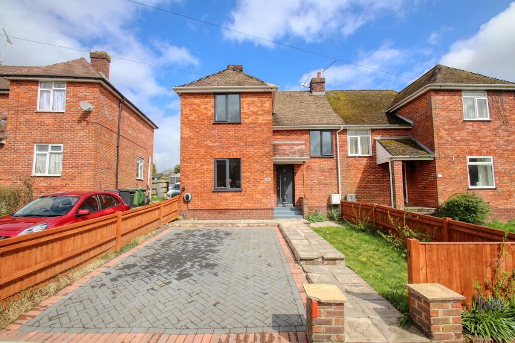 3 bedroom semidetached house for sale in Nightingale Avenue, Eastleigh
