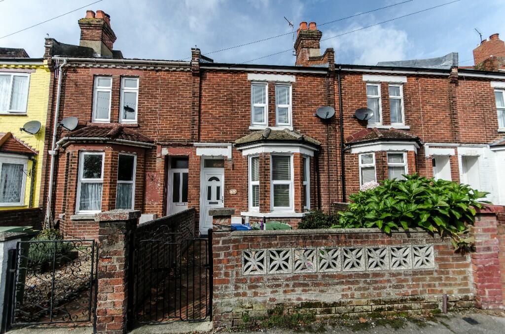 3 bedroom terraced house for rent in Ludlow Road, Itchen, Southampton, Hampshire, SO19
