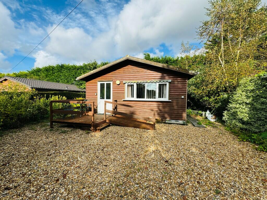 1 bedroom bungalow for rent in Hensting Lane, Owslebury, Winchester, SO21